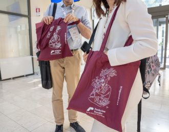 Shopper artistiche per una comunicazione originale