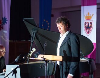 Musica d’artista per celebrare le grandi occasioni